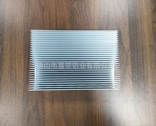 广州铝型材散热片生产厂家